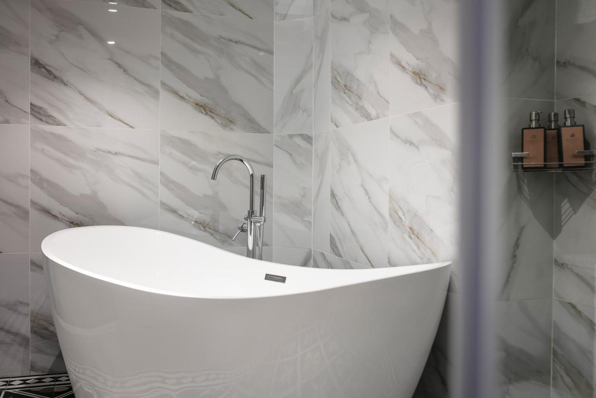 Acoustic Premium Hotel & Spa 河内 外观 照片