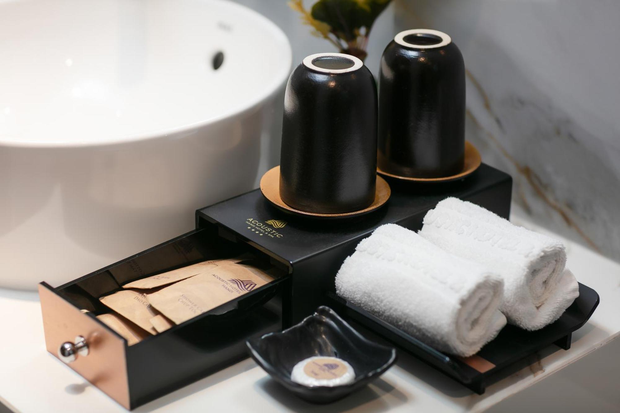 Acoustic Premium Hotel & Spa 河内 外观 照片